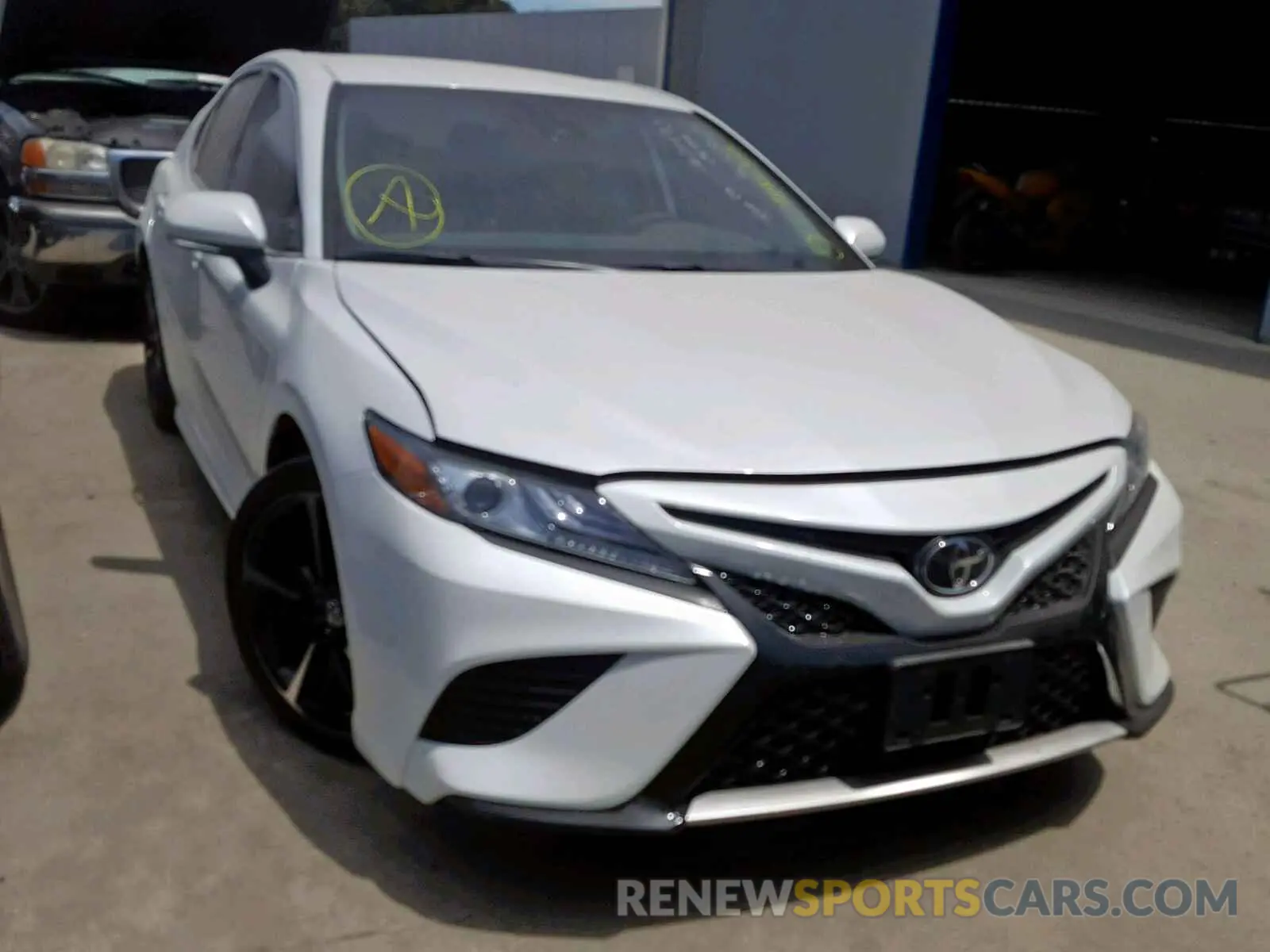 1 fotografías del automóvil dañado 4T1B61HK0KU701499 TOYOTA CAMRY 2019