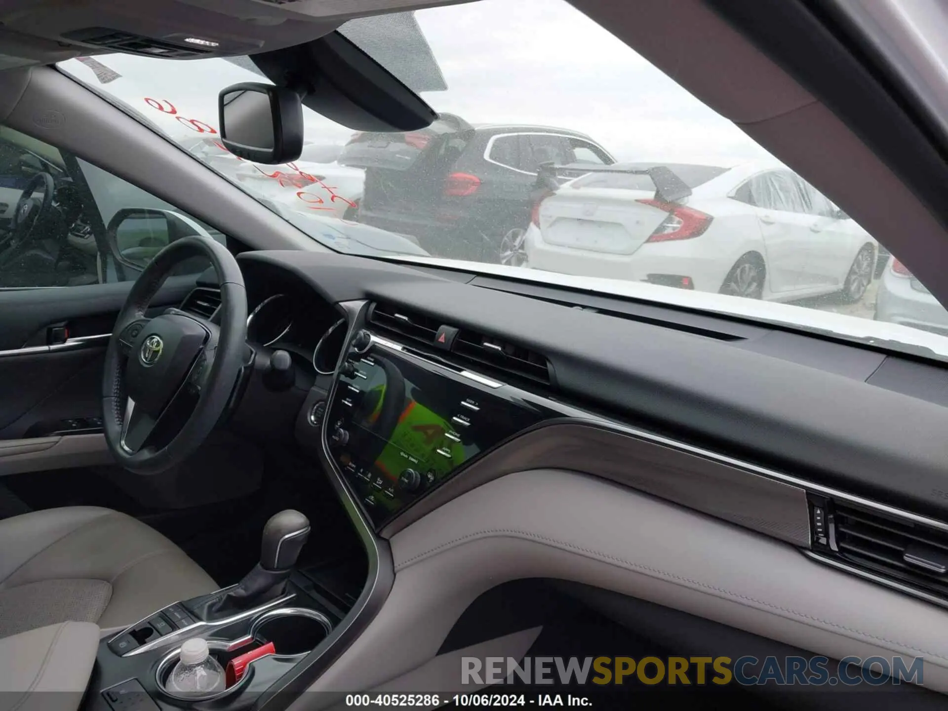 5 fotografías del automóvil dañado 4T1B61HK0KU703236 TOYOTA CAMRY 2019