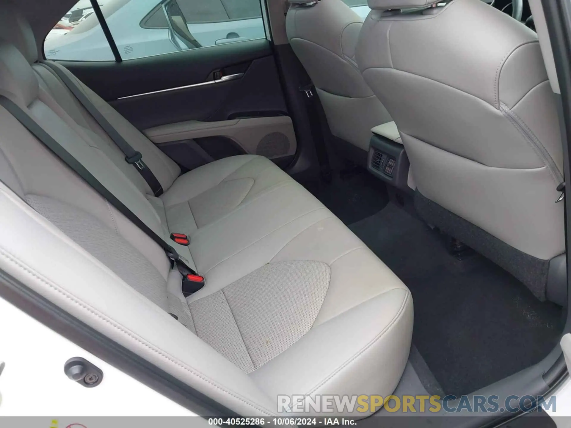 8 fotografías del automóvil dañado 4T1B61HK0KU703236 TOYOTA CAMRY 2019