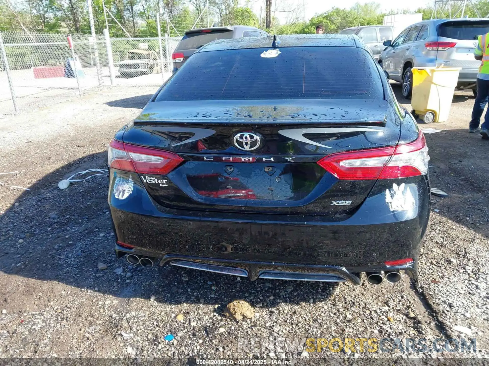16 fotografías del automóvil dañado 4T1B61HK0KU710493 TOYOTA CAMRY 2019