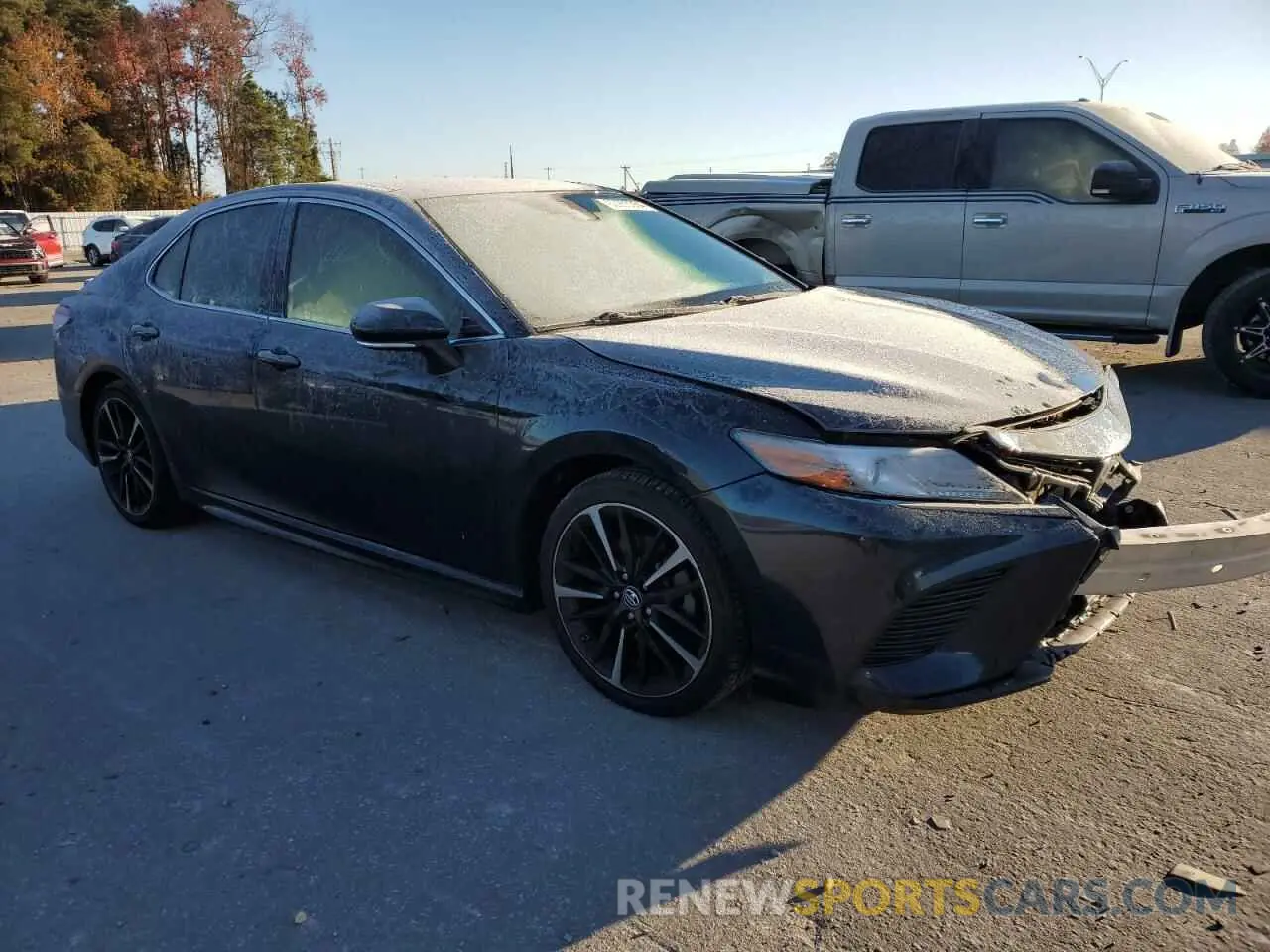 4 fotografías del automóvil dañado 4T1B61HK0KU818029 TOYOTA CAMRY 2019