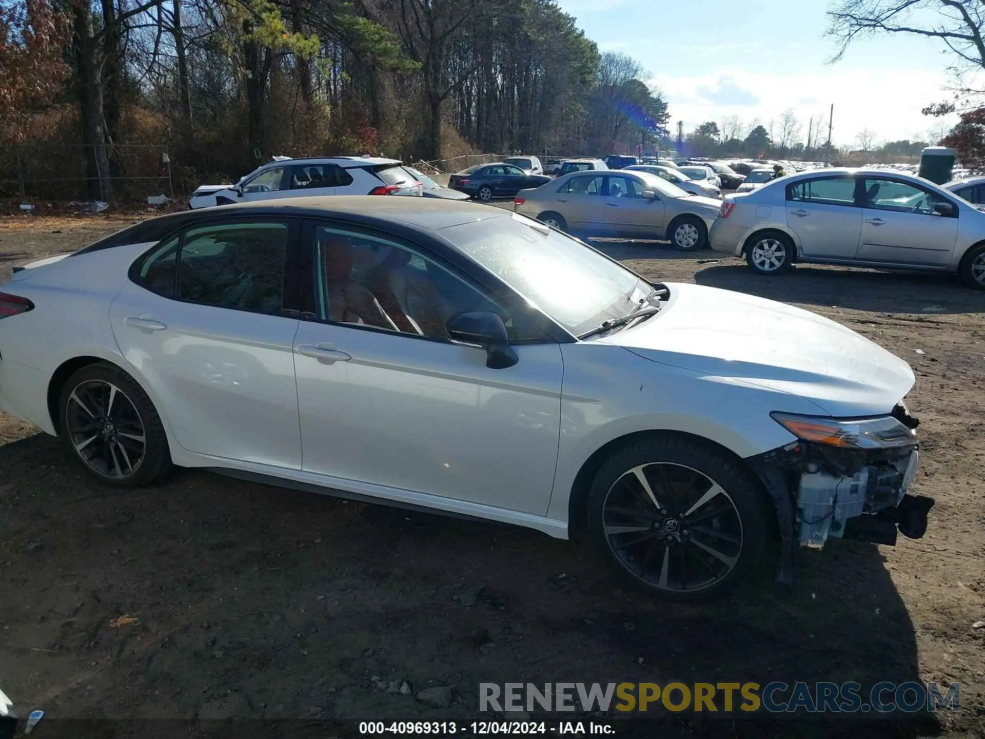 13 fotografías del automóvil dañado 4T1B61HK1KU161516 TOYOTA CAMRY 2019