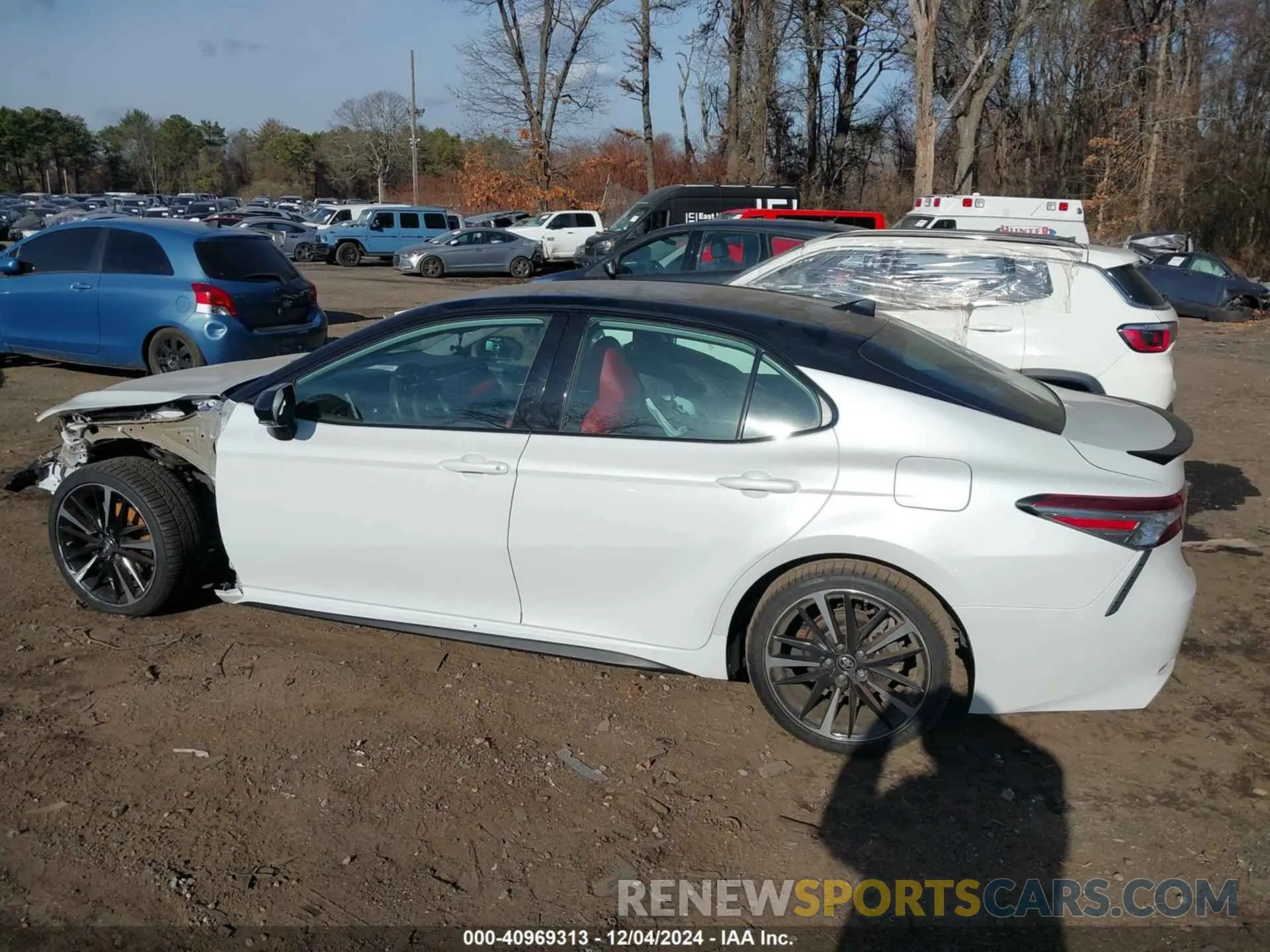 14 fotografías del automóvil dañado 4T1B61HK1KU161516 TOYOTA CAMRY 2019