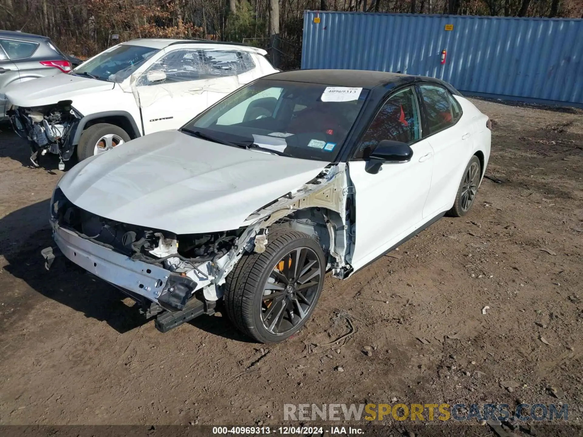 2 fotografías del automóvil dañado 4T1B61HK1KU161516 TOYOTA CAMRY 2019