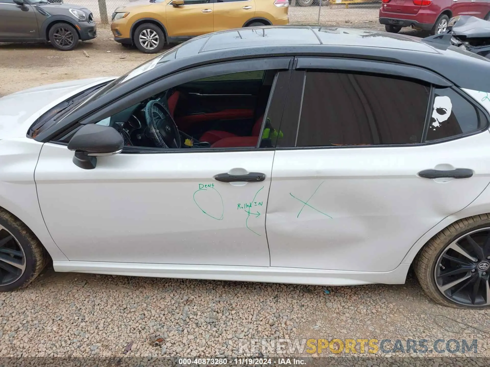 14 fotografías del automóvil dañado 4T1B61HK1KU235808 TOYOTA CAMRY 2019