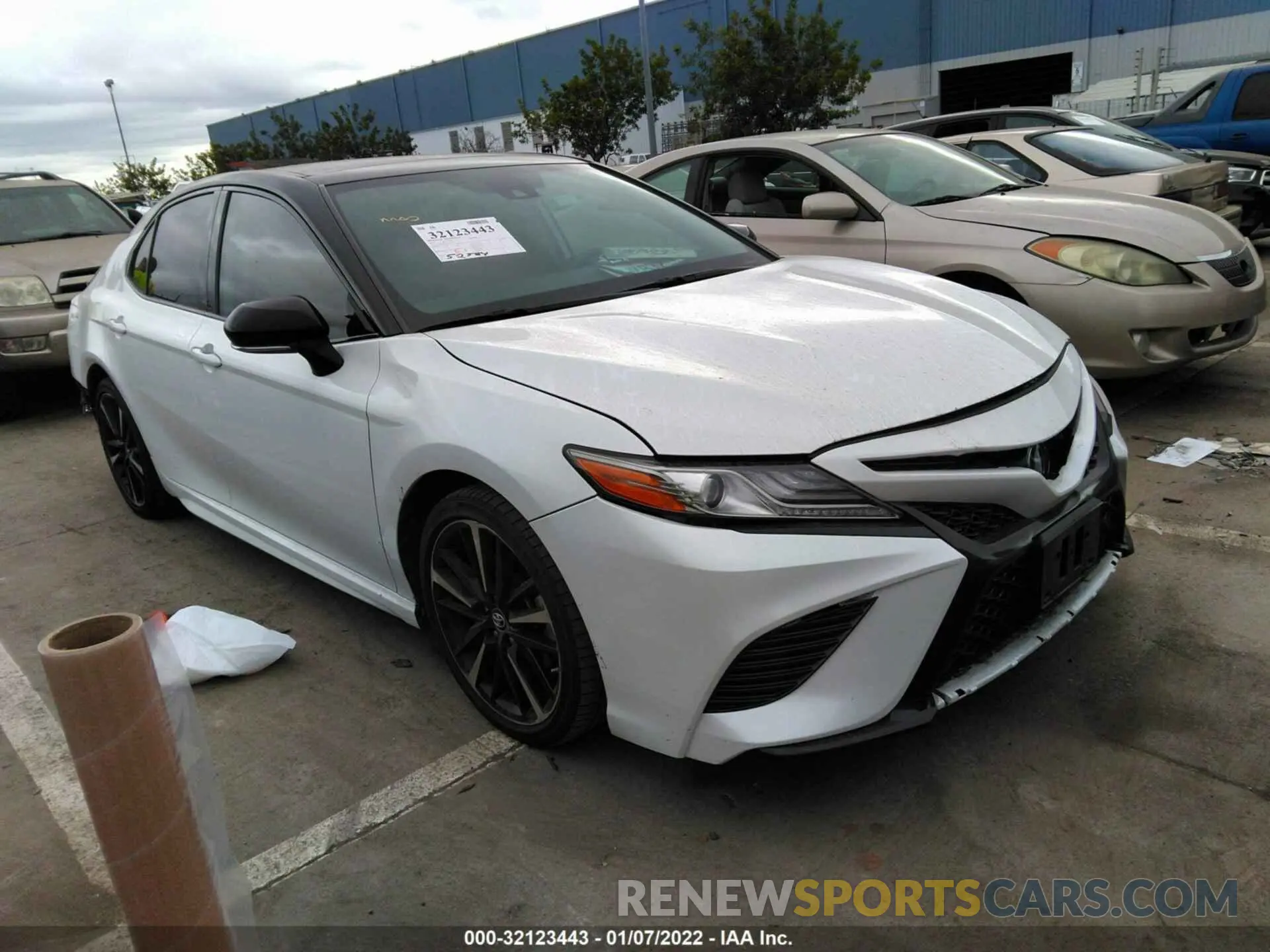 1 fotografías del automóvil dañado 4T1B61HK1KU245898 TOYOTA CAMRY 2019
