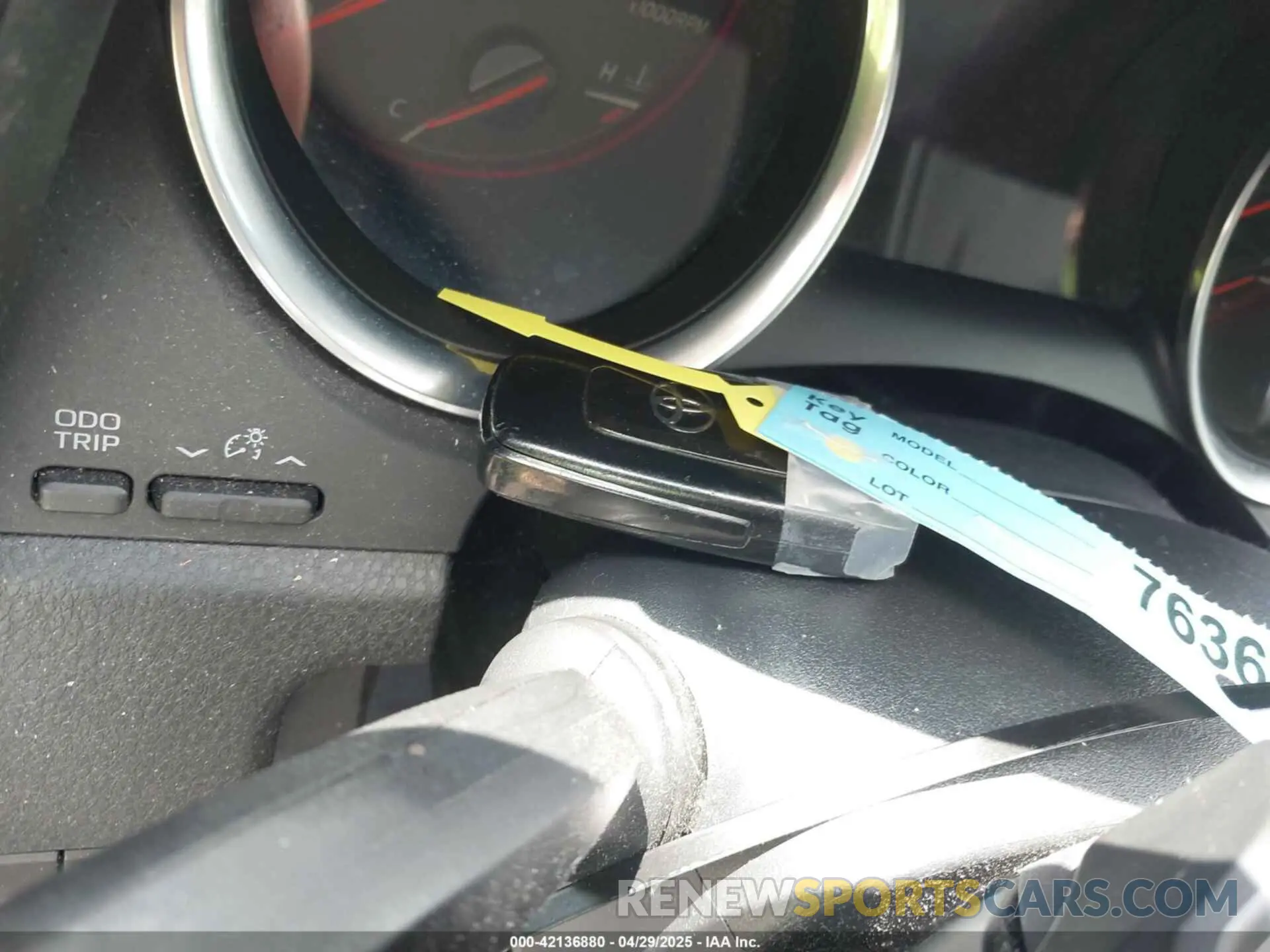 11 fotografías del automóvil dañado 4T1B61HK1KU292185 TOYOTA CAMRY 2019