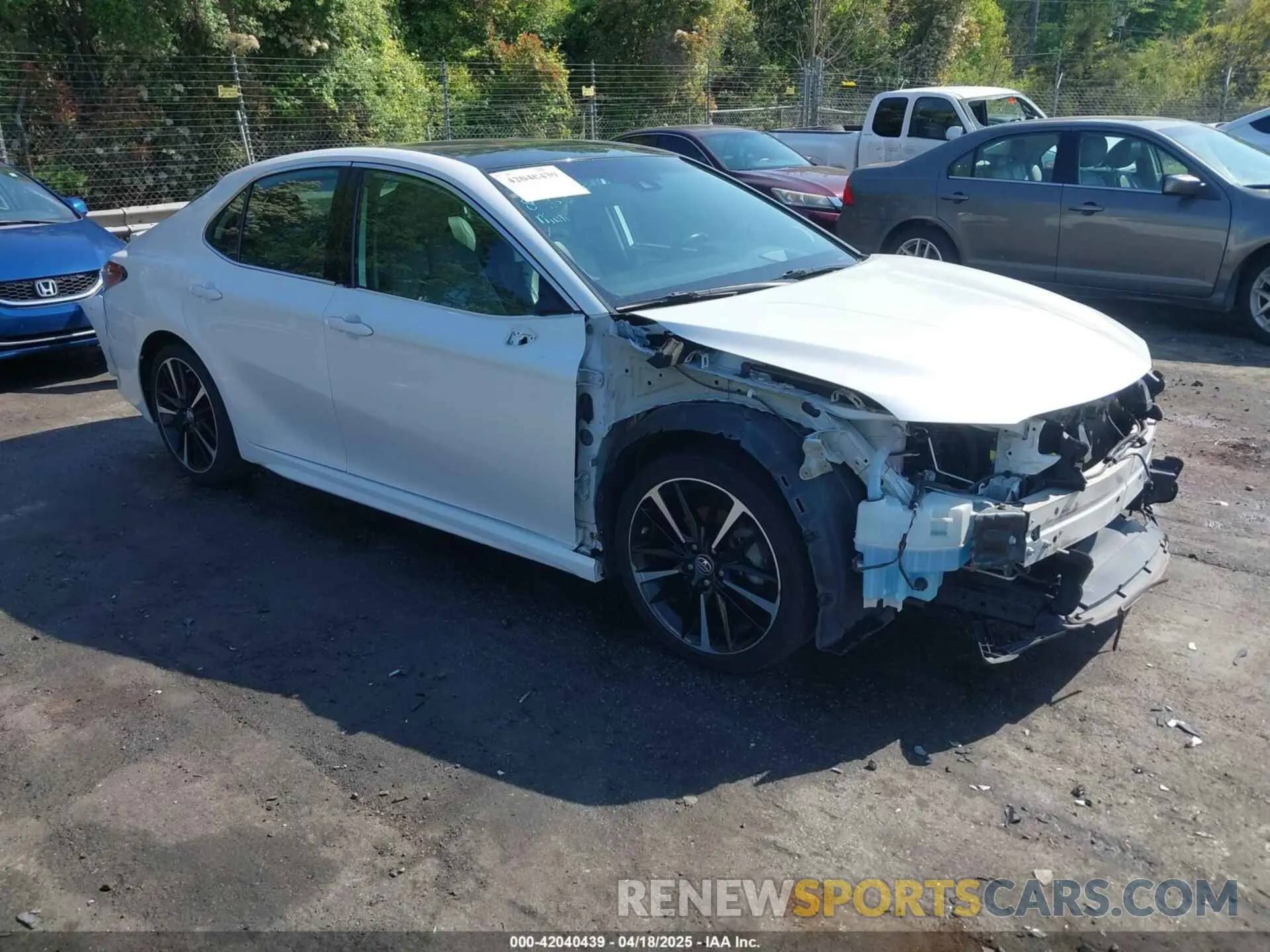 1 fotografías del automóvil dañado 4T1B61HK1KU715508 TOYOTA CAMRY 2019