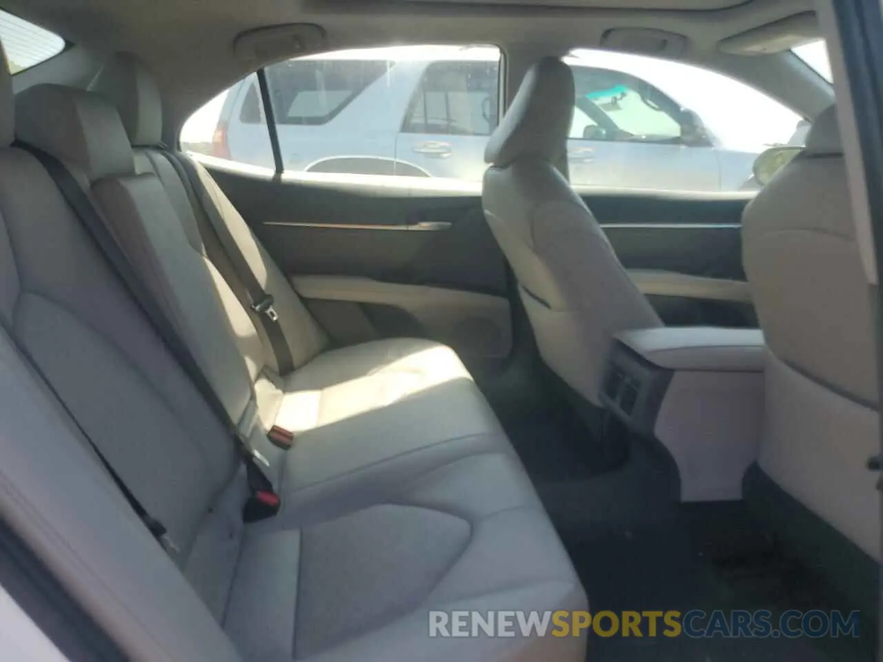 10 fotografías del automóvil dañado 4T1B61HK1KU756088 TOYOTA CAMRY 2019