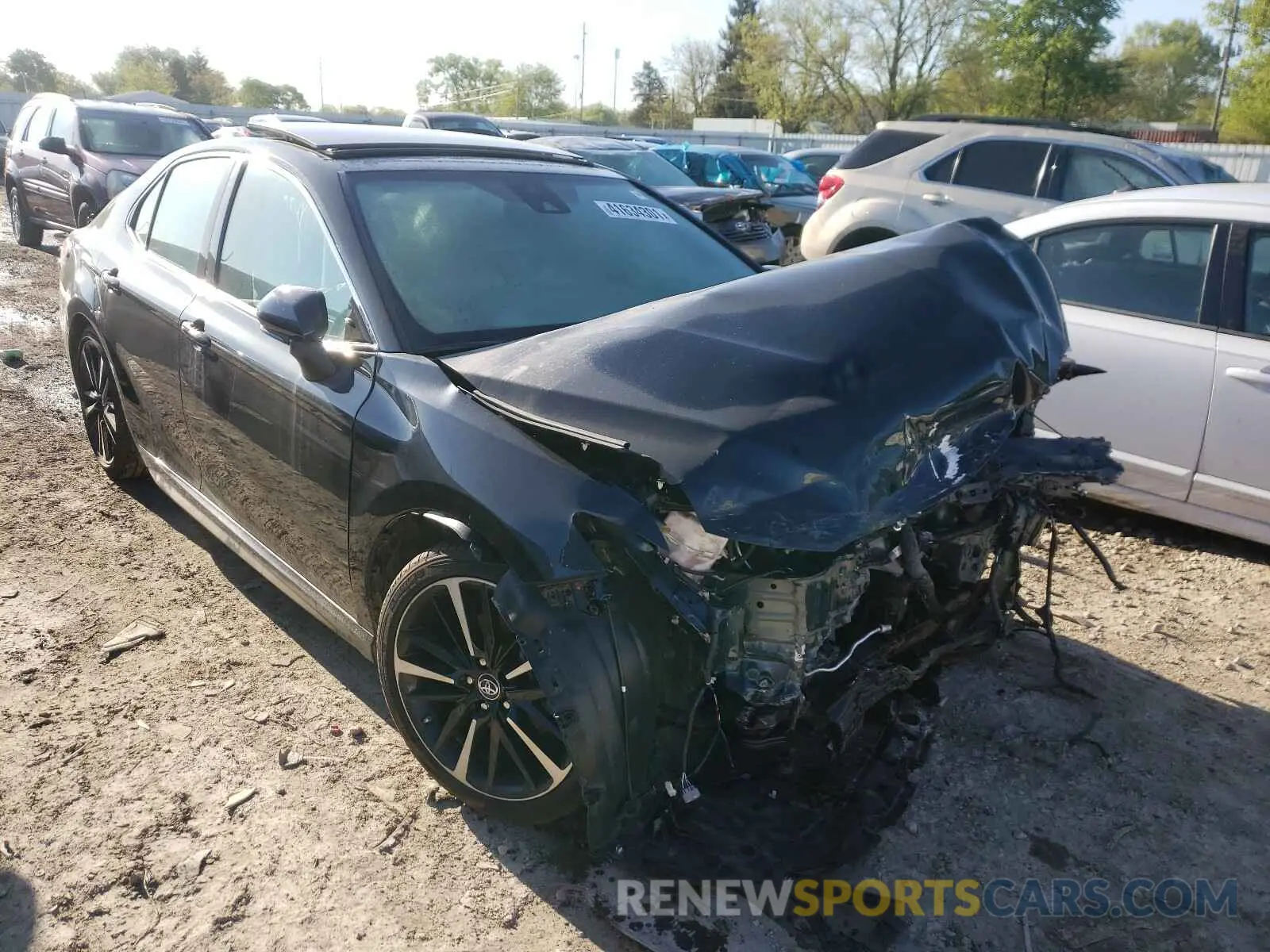 1 fotografías del automóvil dañado 4T1B61HK1KU761565 TOYOTA CAMRY 2019