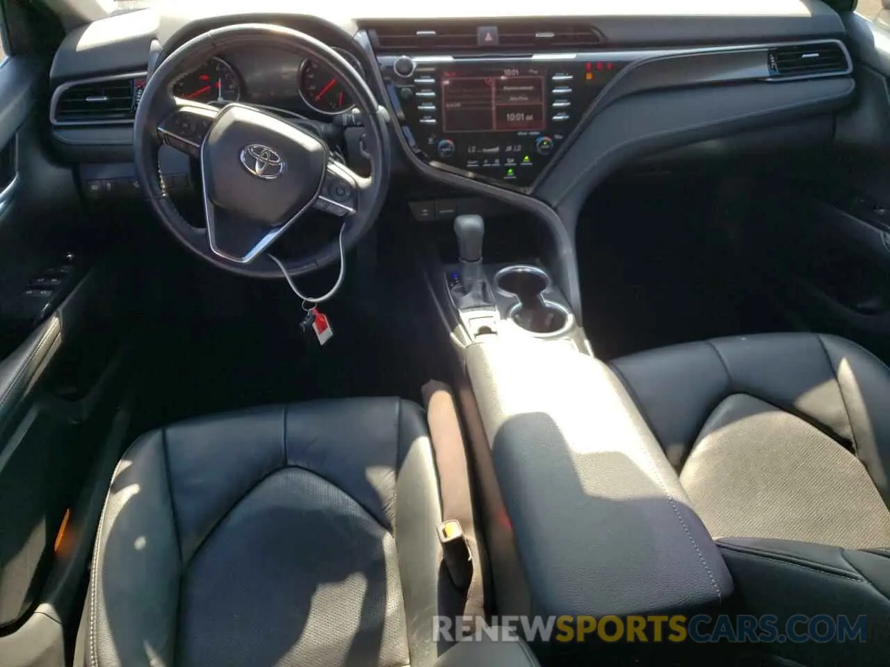8 fotografías del automóvil dañado 4T1B61HK2KU169527 TOYOTA CAMRY 2019
