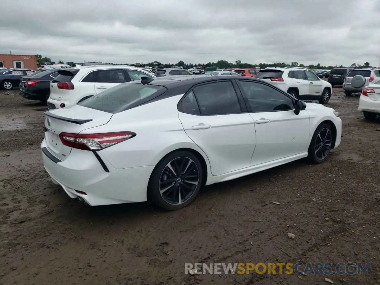 3 fotografías del automóvil dañado 4T1B61HK2KU209959 TOYOTA CAMRY 2019