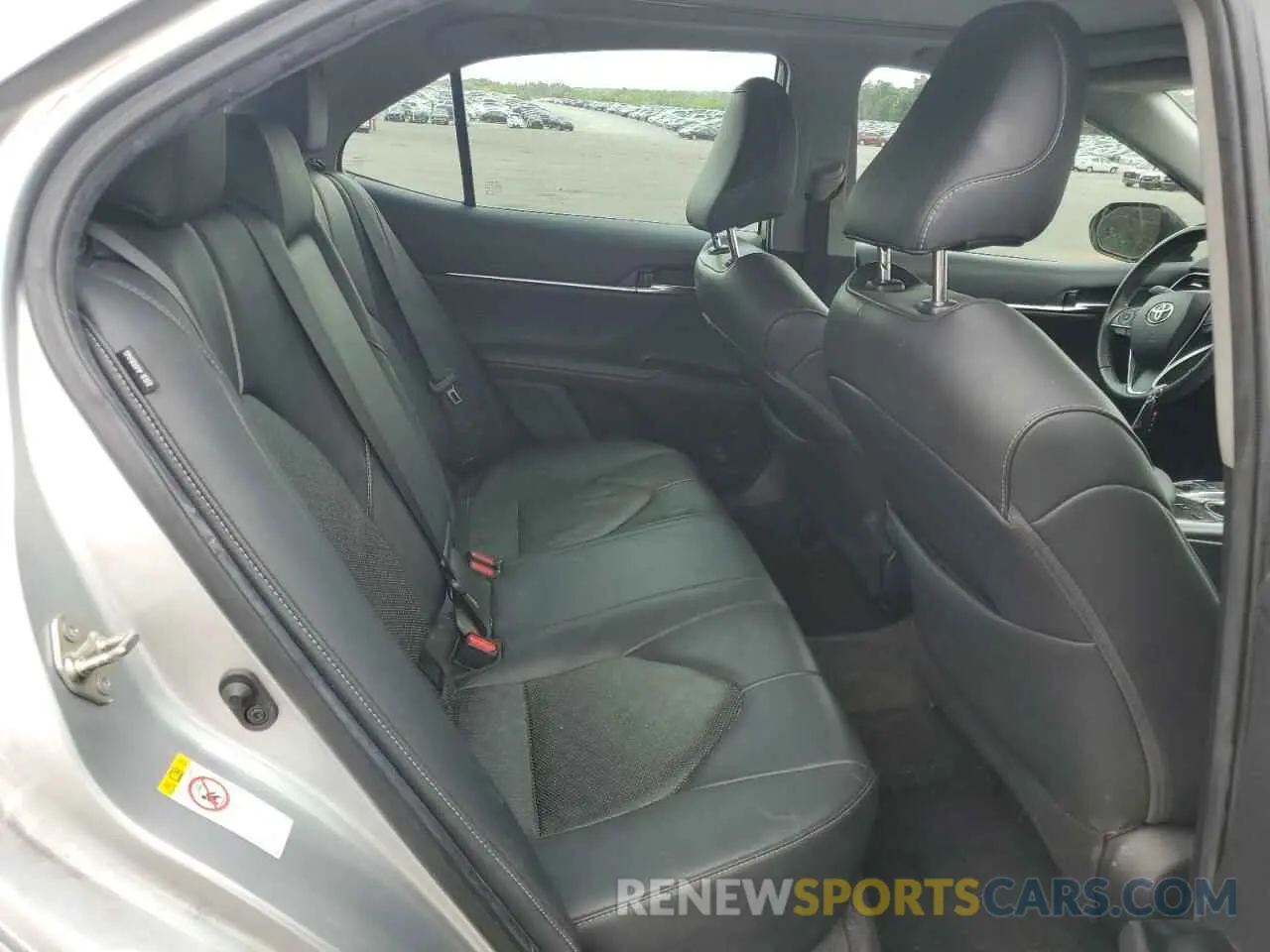 10 fotografías del automóvil dañado 4T1B61HK2KU211579 TOYOTA CAMRY 2019