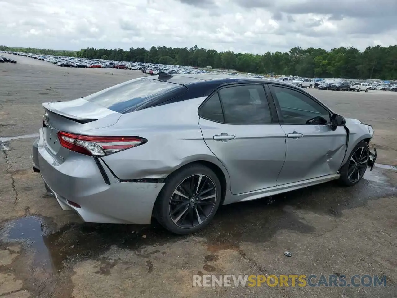 3 fotografías del automóvil dañado 4T1B61HK2KU211579 TOYOTA CAMRY 2019