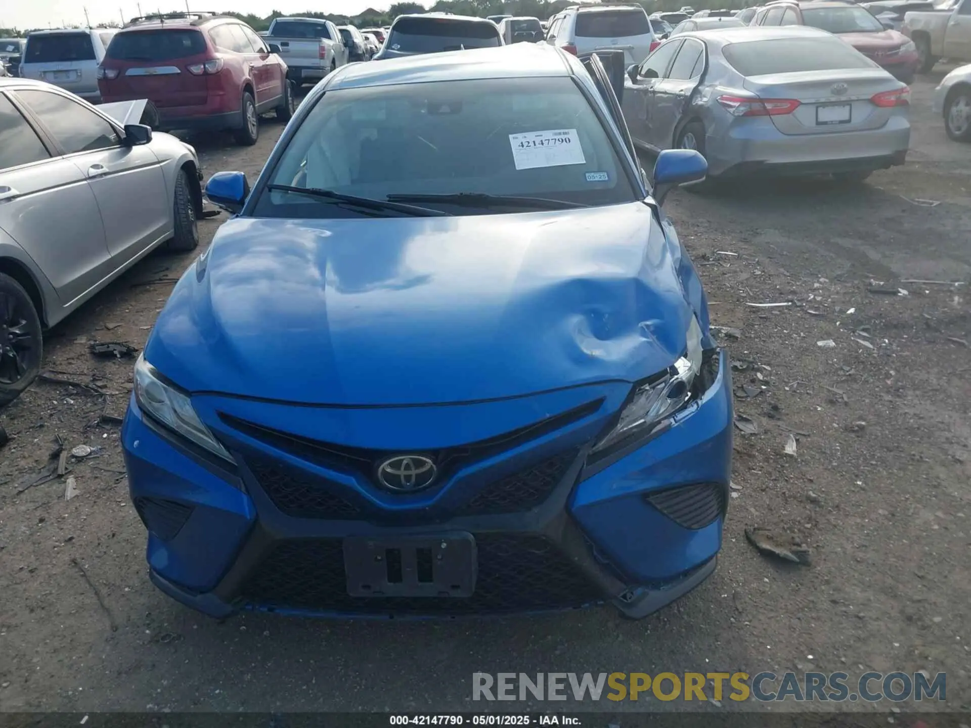 12 fotografías del automóvil dañado 4T1B61HK2KU240919 TOYOTA CAMRY 2019