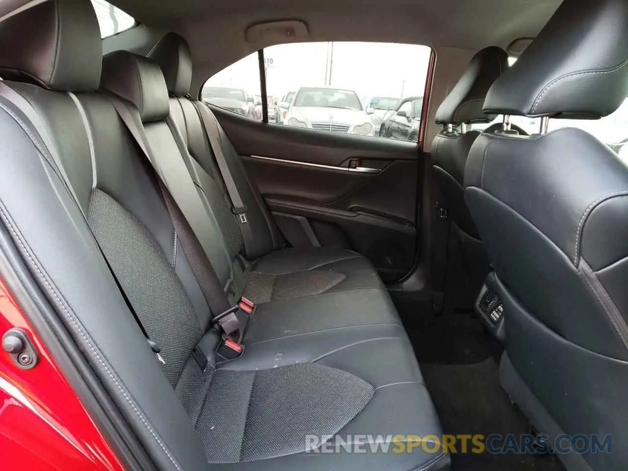 10 fotografías del automóvil dañado 4T1B61HK2KU272592 TOYOTA CAMRY 2019