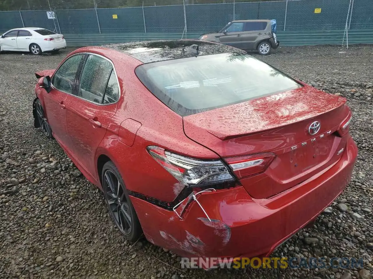 2 fotografías del automóvil dañado 4T1B61HK2KU293507 TOYOTA CAMRY 2019