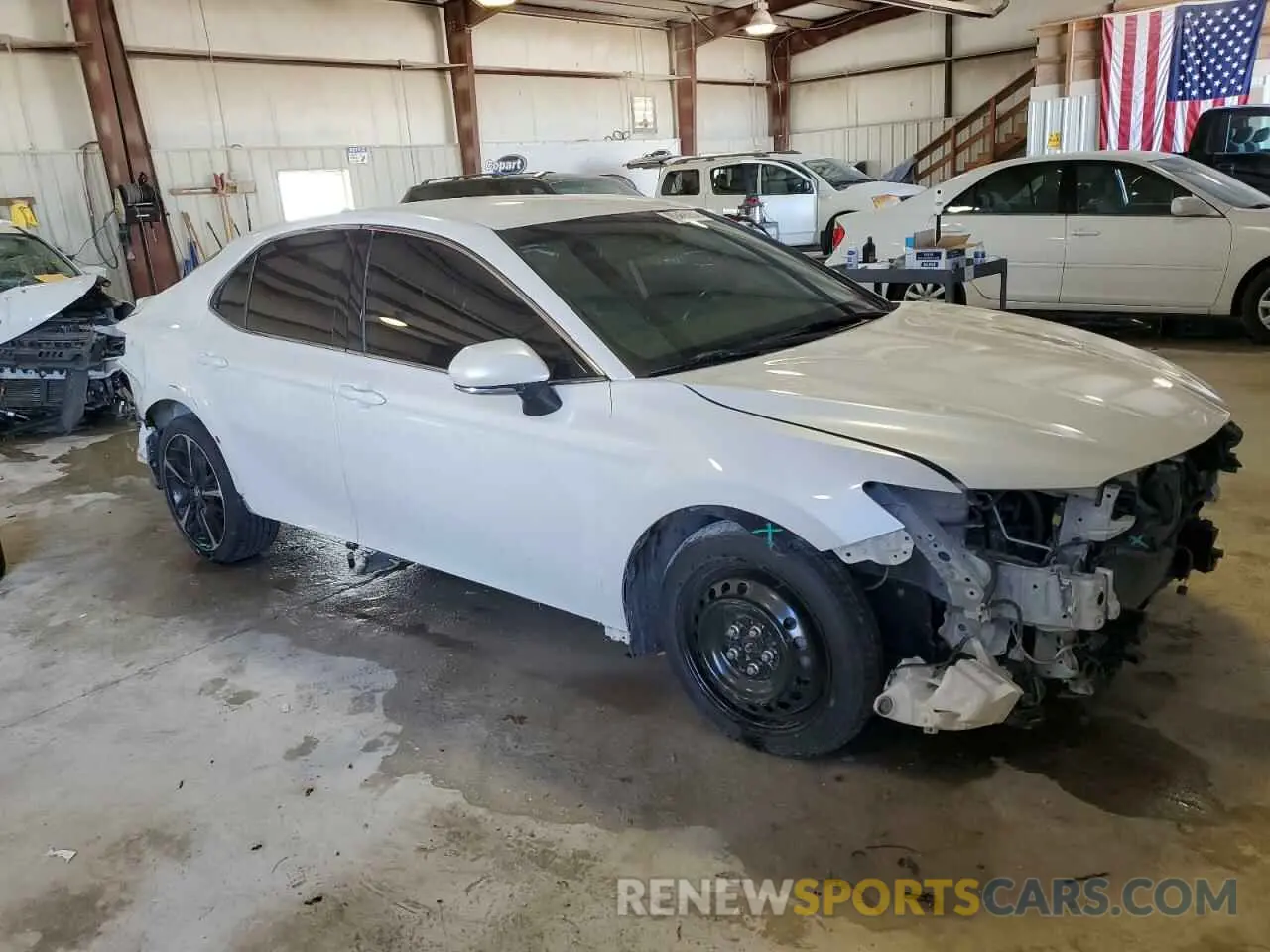 4 fotografías del automóvil dañado 4T1B61HK2KU748324 TOYOTA CAMRY 2019