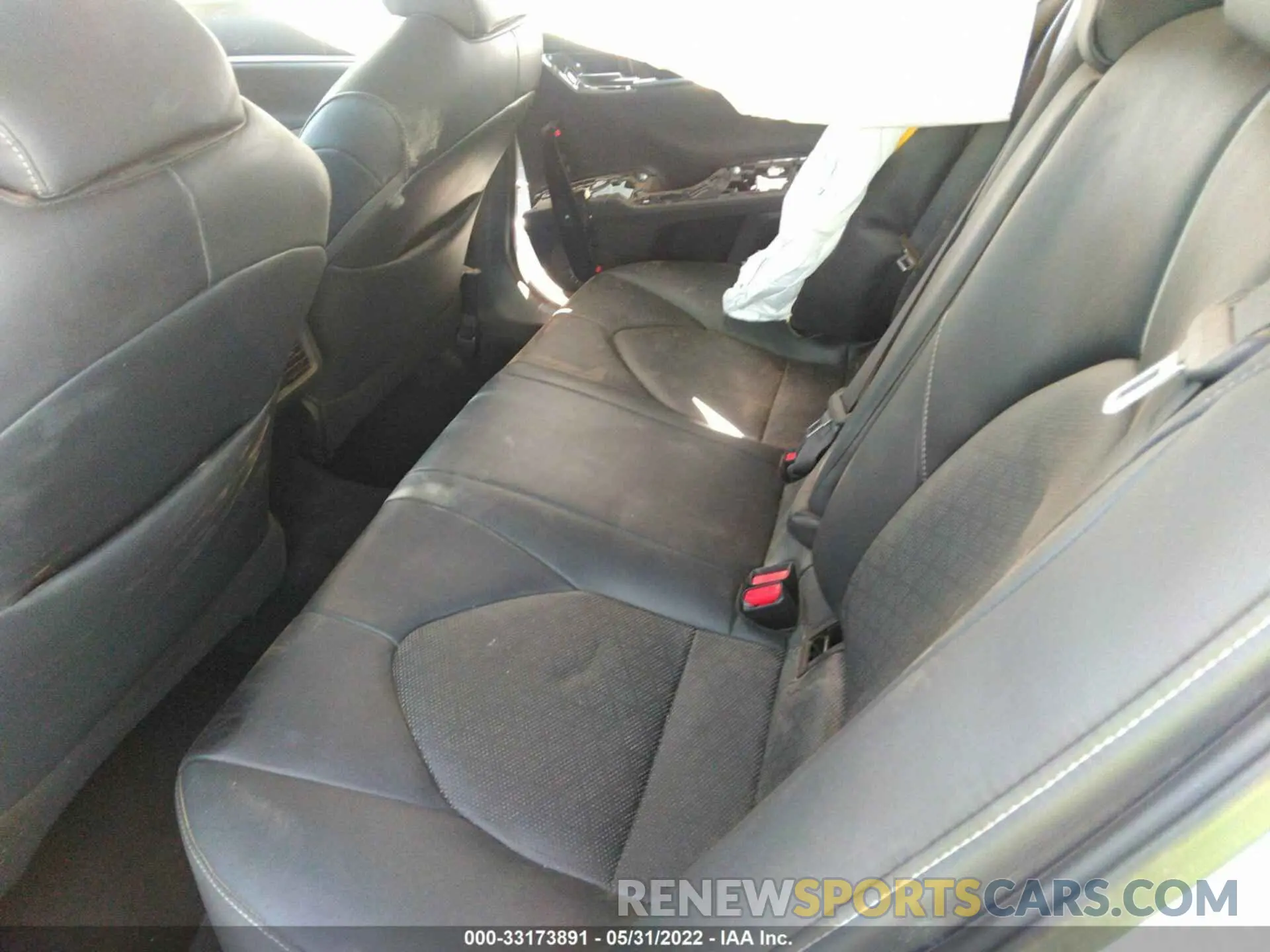 8 fotografías del automóvil dañado 4T1B61HK2KU753121 TOYOTA CAMRY 2019