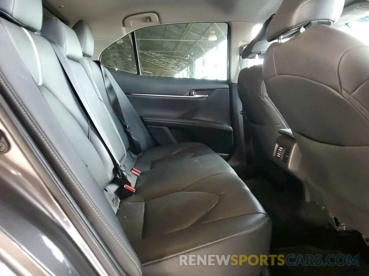 10 fotografías del automóvil dañado 4T1B61HK2KU854997 TOYOTA CAMRY 2019