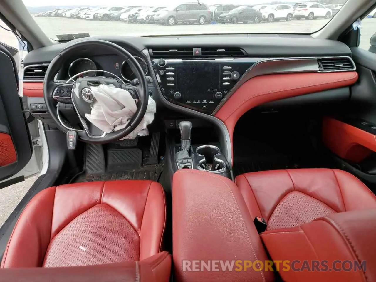 8 fotografías del automóvil dañado 4T1B61HK3KU175594 TOYOTA CAMRY 2019