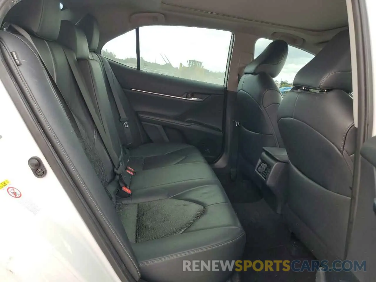 10 fotografías del automóvil dañado 4T1B61HK3KU178026 TOYOTA CAMRY 2019
