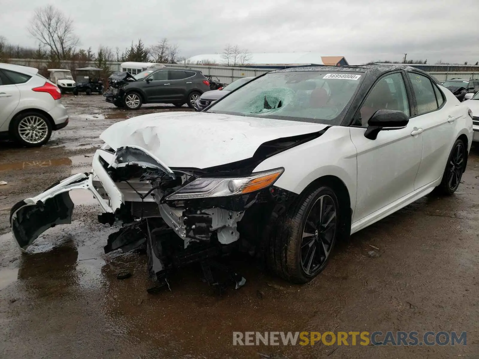 2 fotografías del automóvil dañado 4T1B61HK3KU299087 TOYOTA CAMRY 2019