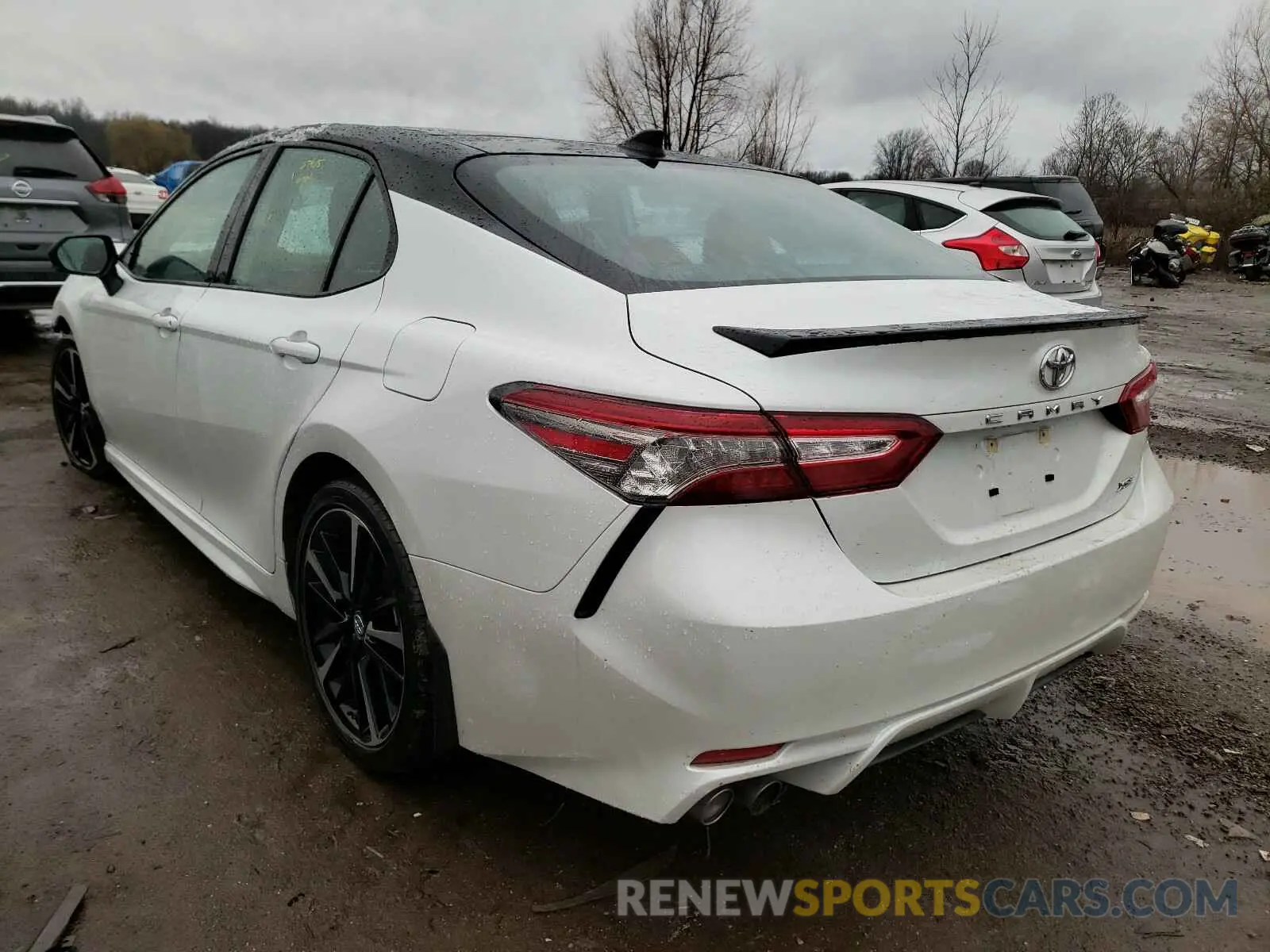 3 fotografías del automóvil dañado 4T1B61HK3KU299087 TOYOTA CAMRY 2019