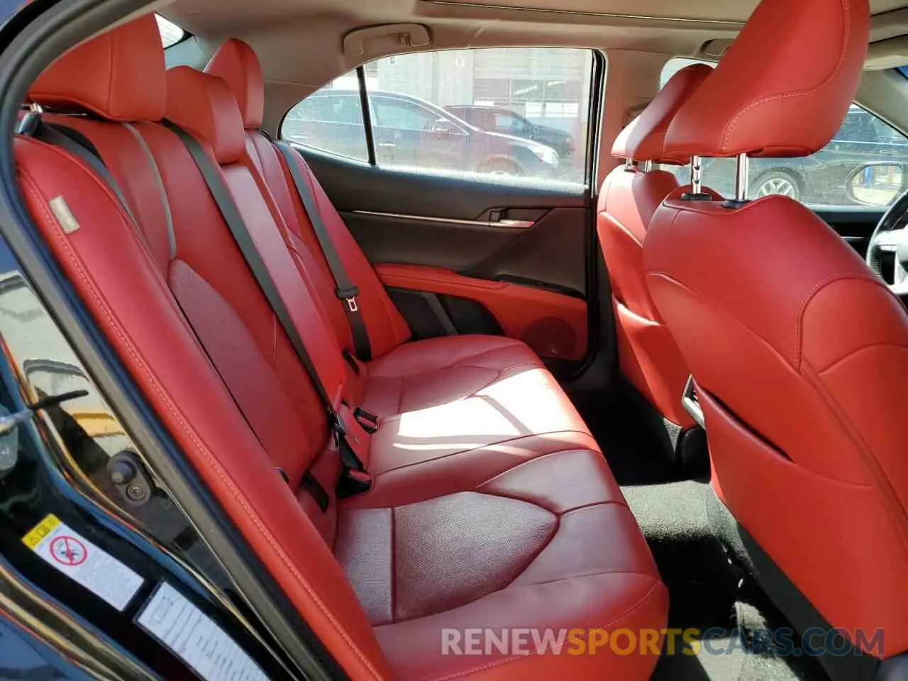 10 fotografías del automóvil dañado 4T1B61HK3KU764158 TOYOTA CAMRY 2019