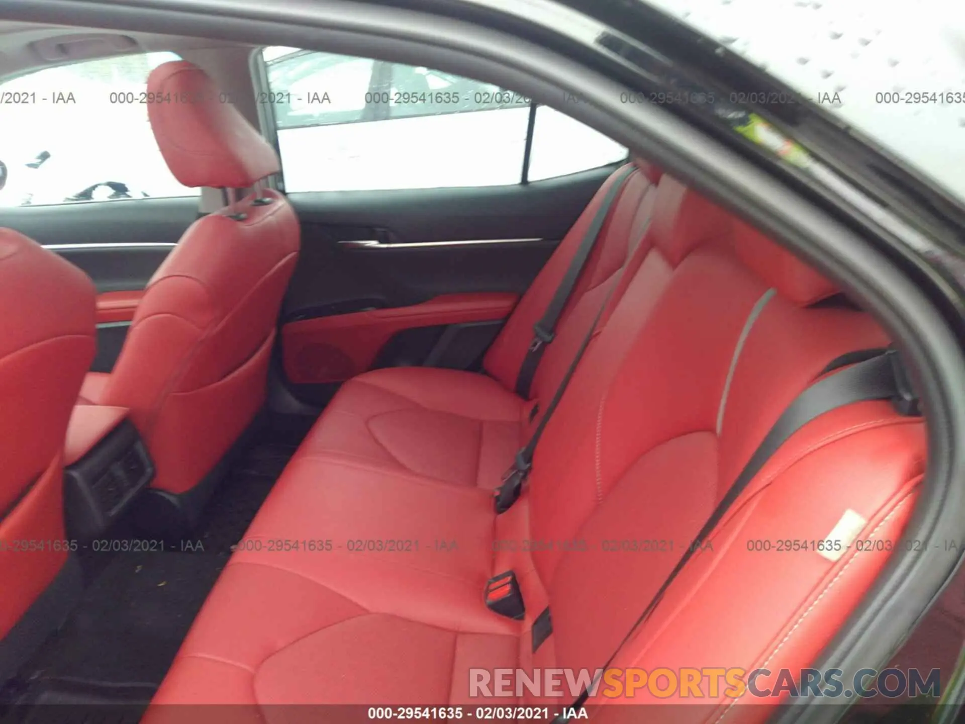 8 fotografías del automóvil dañado 4T1B61HK3KU807509 TOYOTA CAMRY 2019