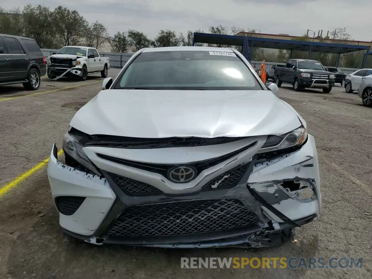 5 fotografías del automóvil dañado 4T1B61HK3KU839389 TOYOTA CAMRY 2019