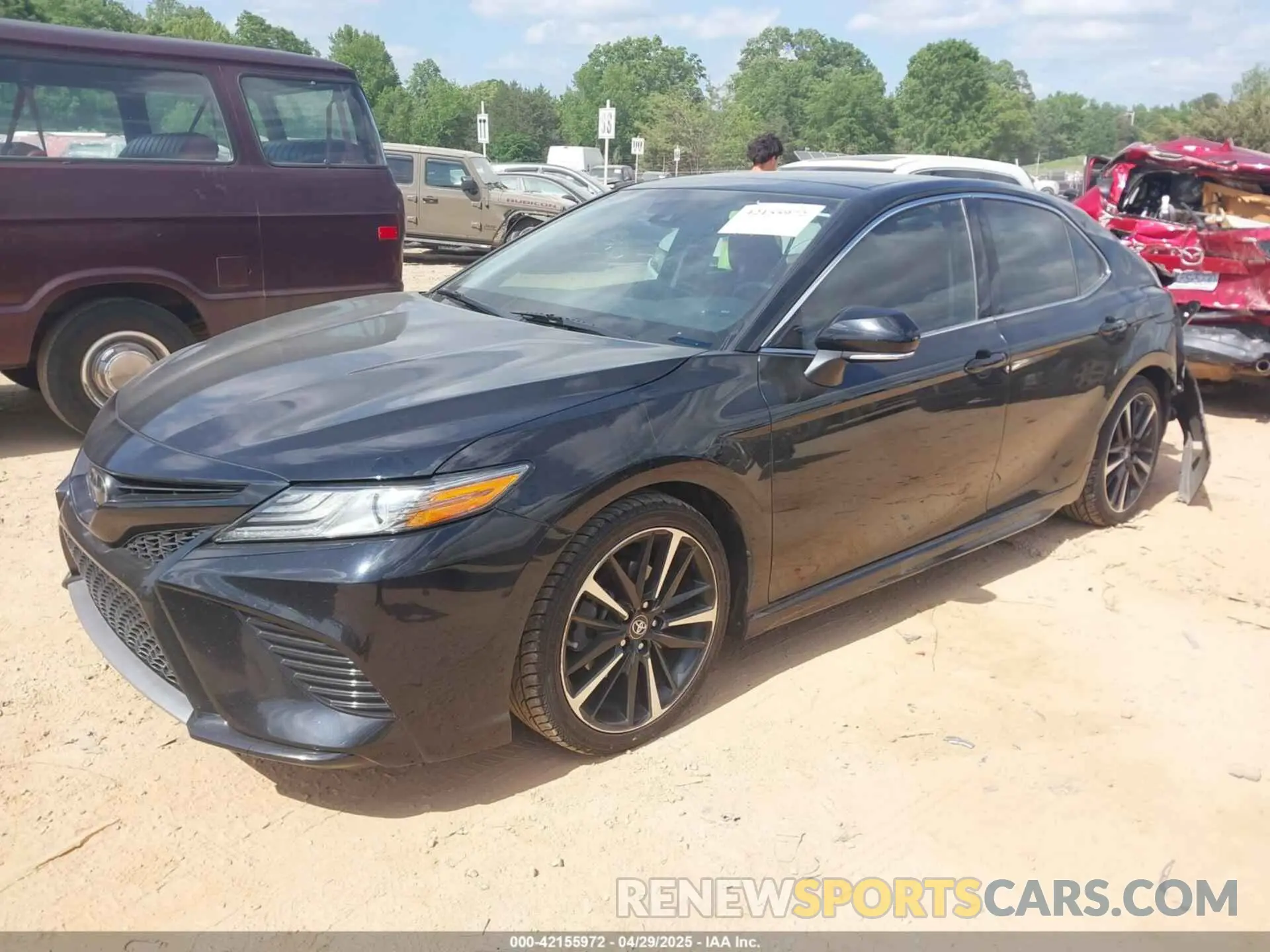 2 fotografías del automóvil dañado 4T1B61HK3KU856581 TOYOTA CAMRY 2019