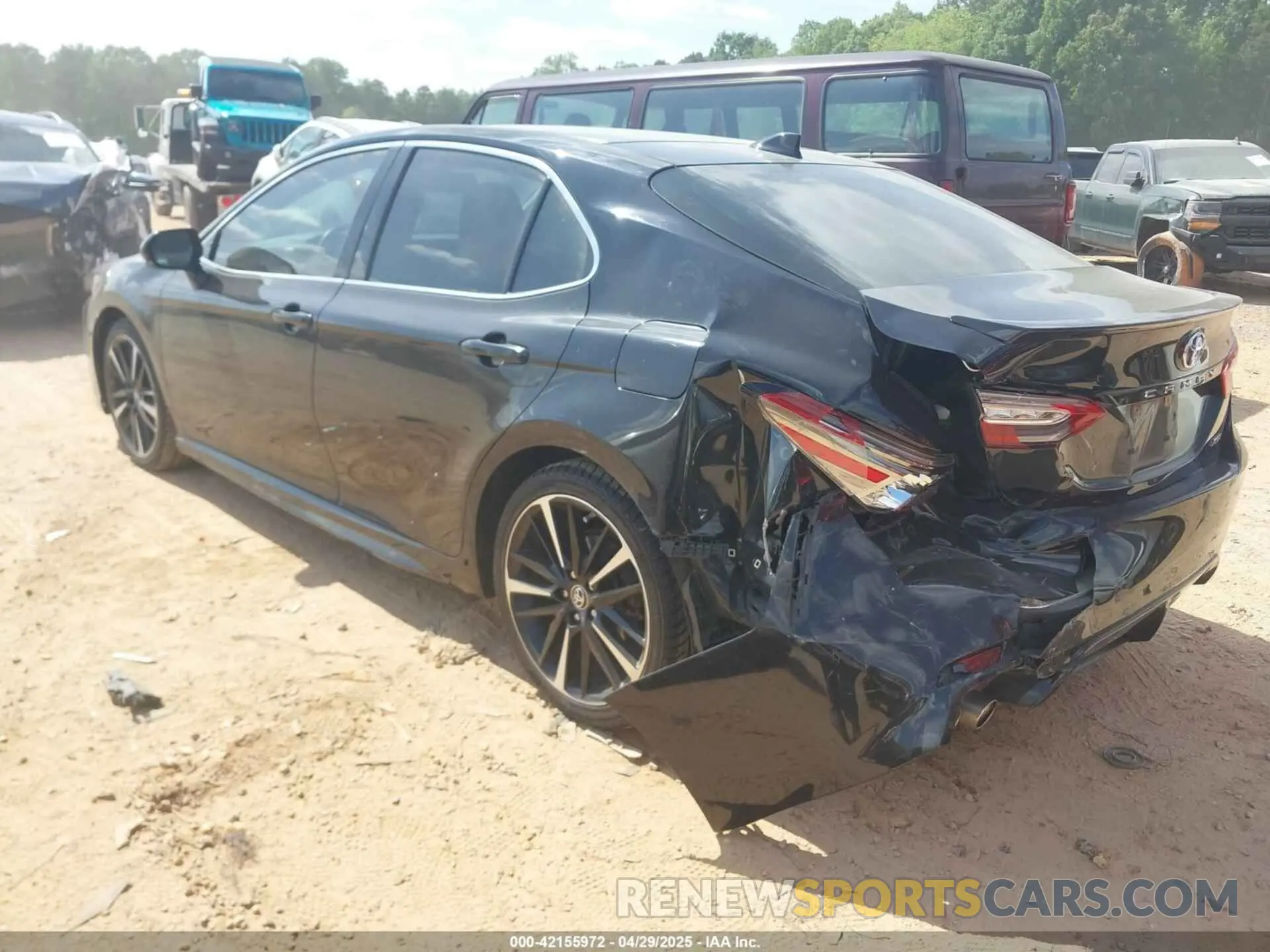 3 fotografías del automóvil dañado 4T1B61HK3KU856581 TOYOTA CAMRY 2019