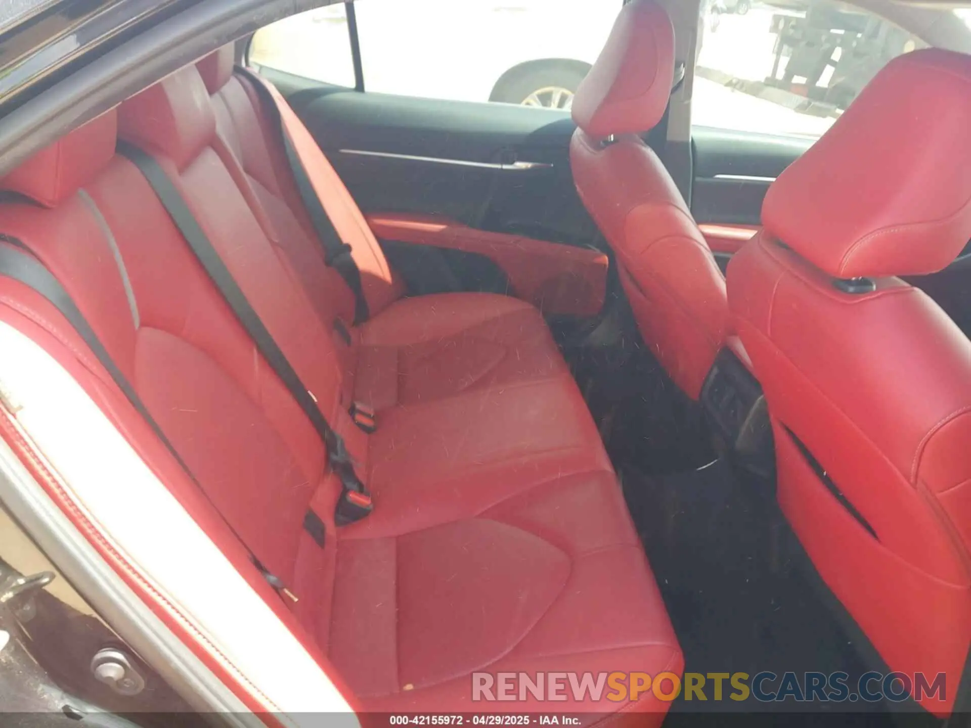 8 fotografías del automóvil dañado 4T1B61HK3KU856581 TOYOTA CAMRY 2019