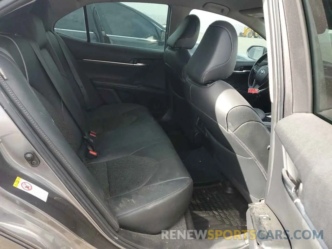 10 fotografías del automóvil dañado 4T1B61HK4KU207307 TOYOTA CAMRY 2019