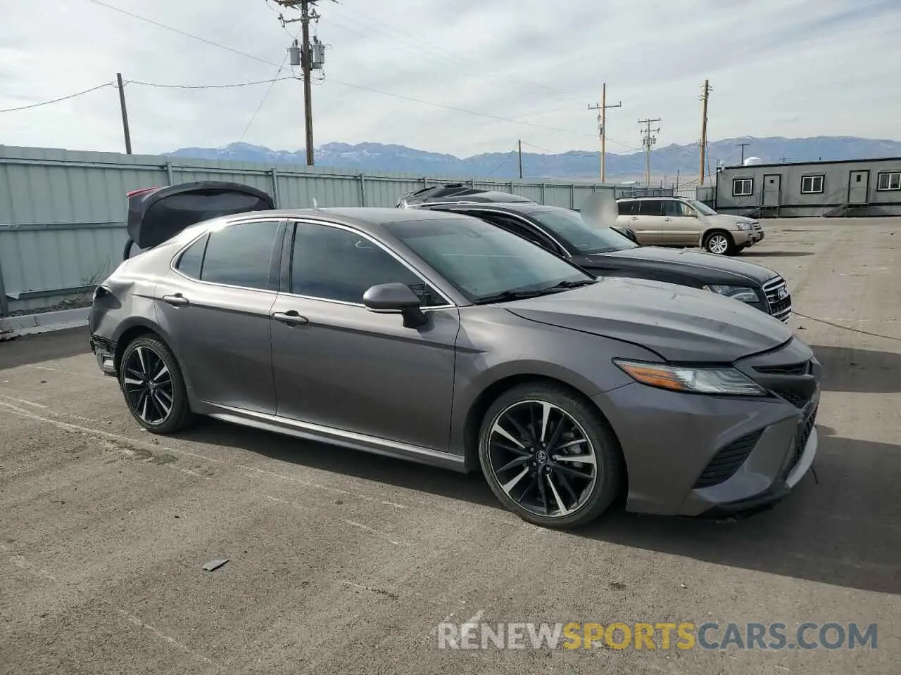 4 fotografías del automóvil dañado 4T1B61HK4KU207307 TOYOTA CAMRY 2019