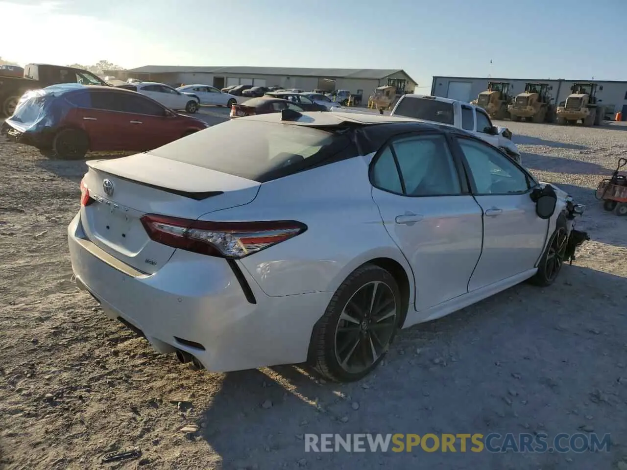 3 fotografías del automóvil dañado 4T1B61HK4KU235088 TOYOTA CAMRY 2019