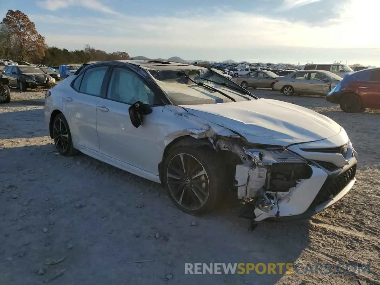 4 fotografías del automóvil dañado 4T1B61HK4KU235088 TOYOTA CAMRY 2019