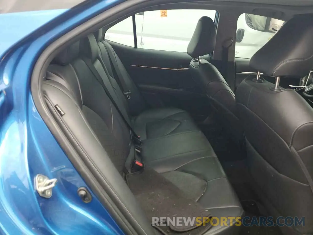 10 fotografías del automóvil dañado 4T1B61HK4KU286011 TOYOTA CAMRY 2019