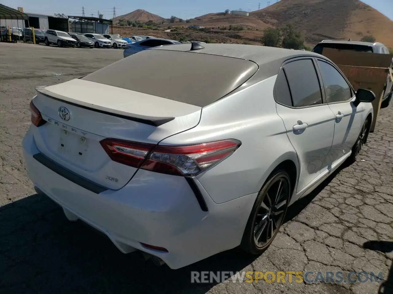 4 fotografías del automóvil dañado 4T1B61HK4KU298045 TOYOTA CAMRY 2019