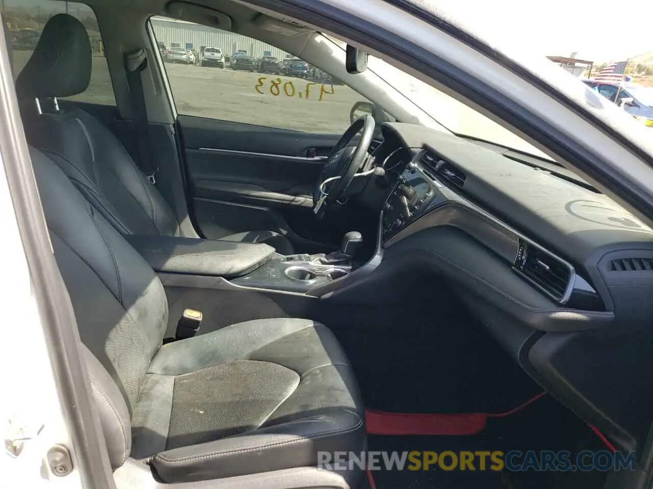 5 fotografías del automóvil dañado 4T1B61HK4KU298045 TOYOTA CAMRY 2019