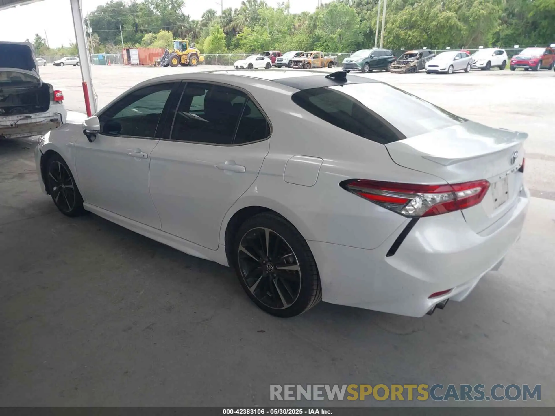 3 fotografías del automóvil dañado 4T1B61HK4KU749152 TOYOTA CAMRY 2019