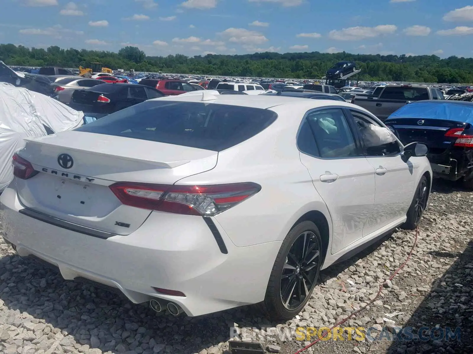3 fotografías del automóvil dañado 4T1B61HK4KU761401 TOYOTA CAMRY 2019