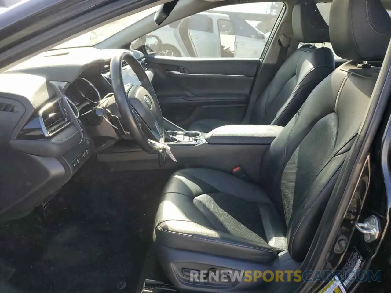 7 fotografías del automóvil dañado 4T1B61HK4KU769160 TOYOTA CAMRY 2019