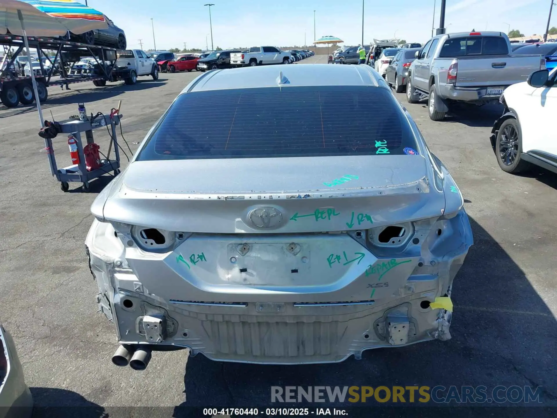17 fotografías del automóvil dañado 4T1B61HK5KU177797 TOYOTA CAMRY 2019