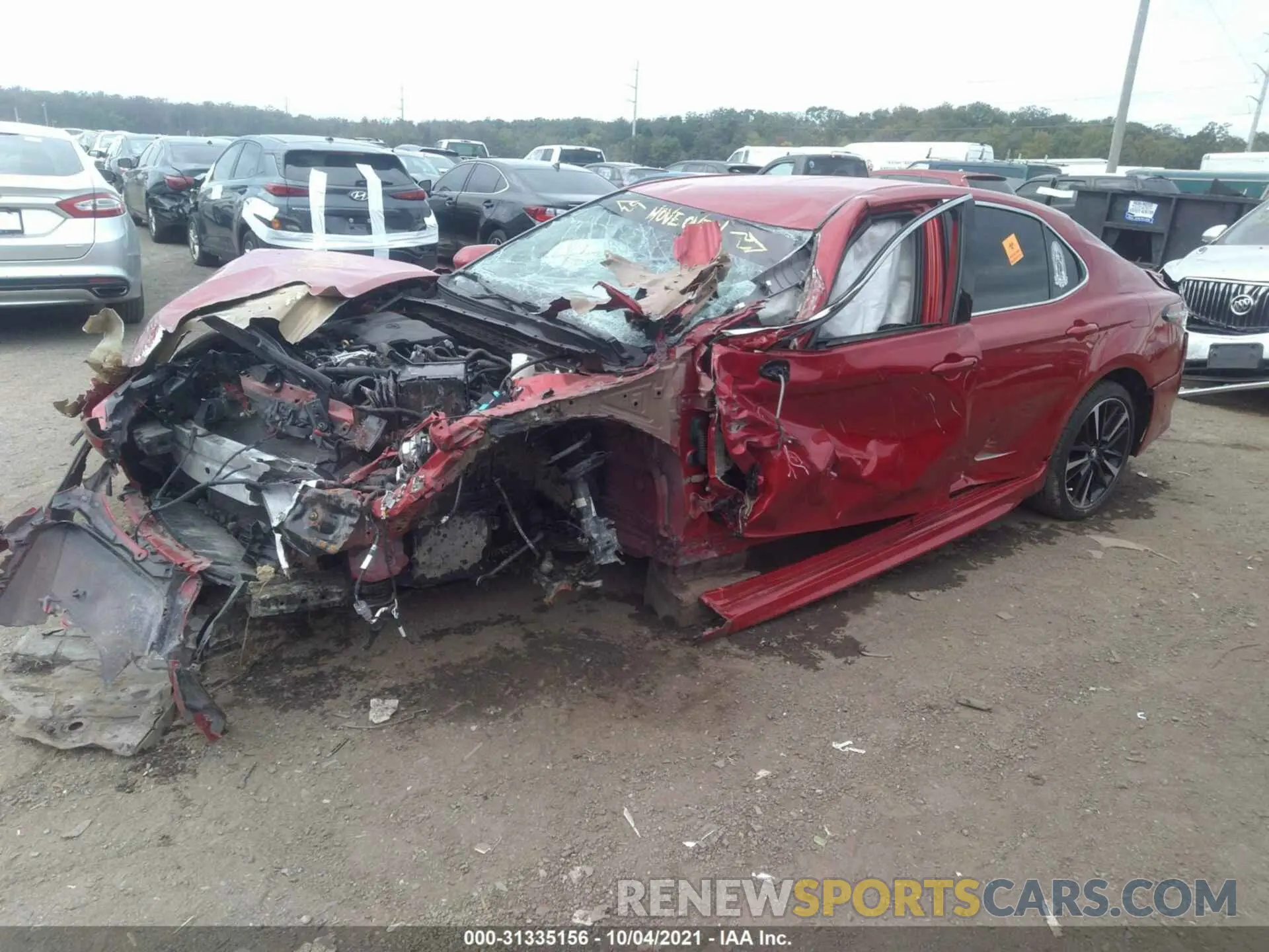 2 fotografías del automóvil dañado 4T1B61HK5KU185138 TOYOTA CAMRY 2019
