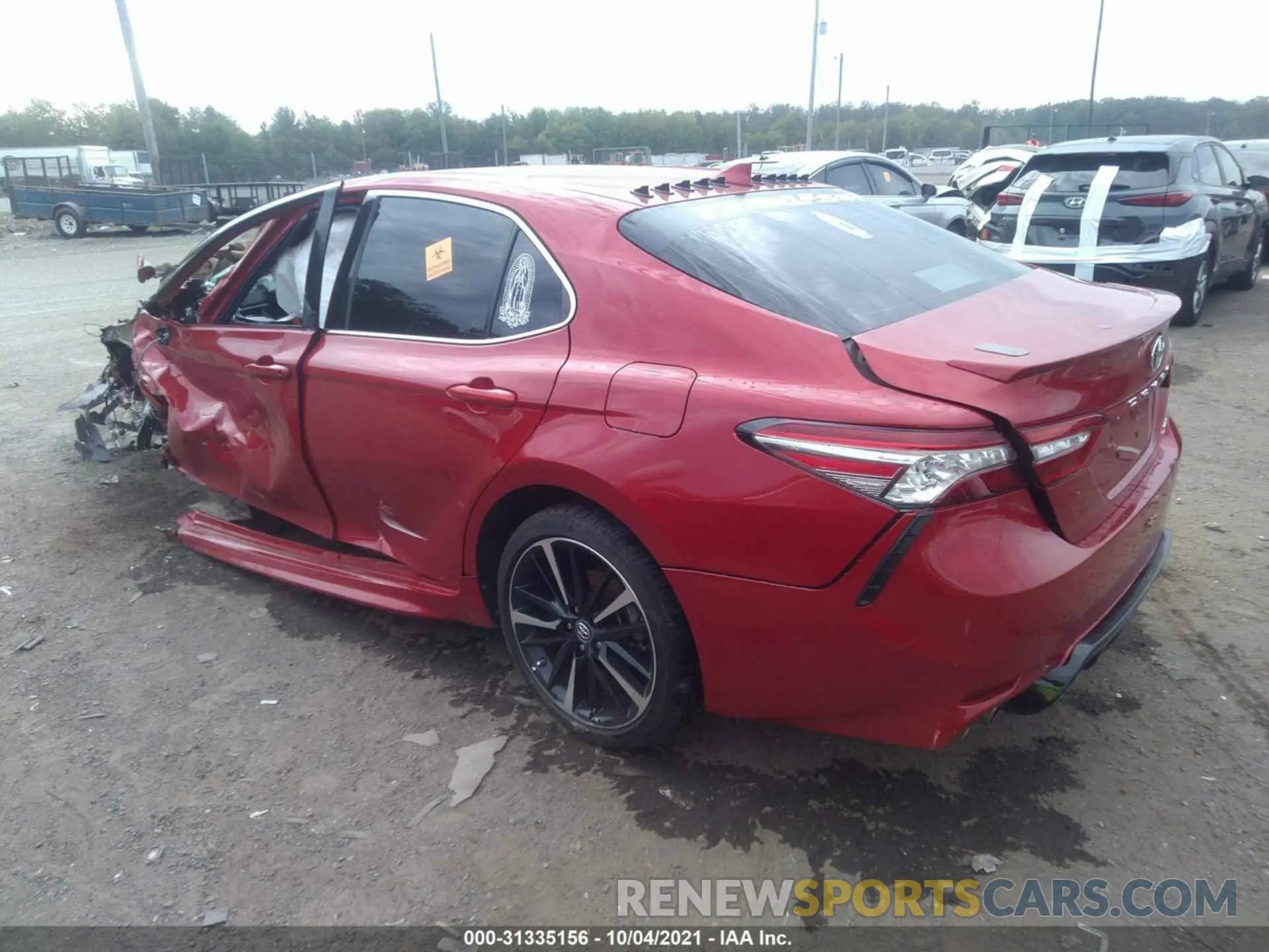 3 fotografías del automóvil dañado 4T1B61HK5KU185138 TOYOTA CAMRY 2019