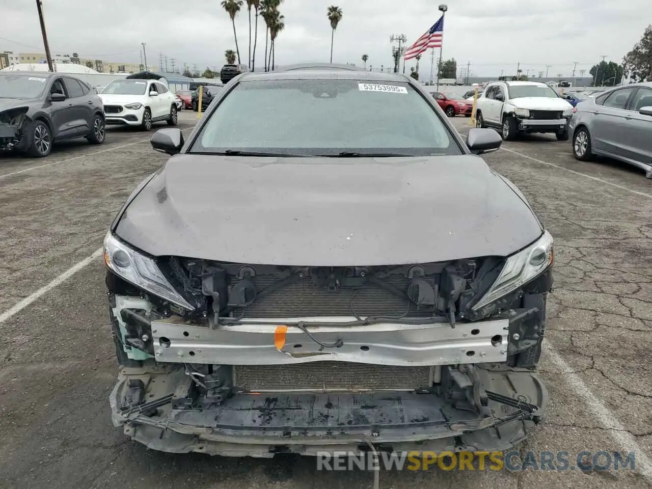 5 fotografías del automóvil dañado 4T1B61HK5KU220194 TOYOTA CAMRY 2019