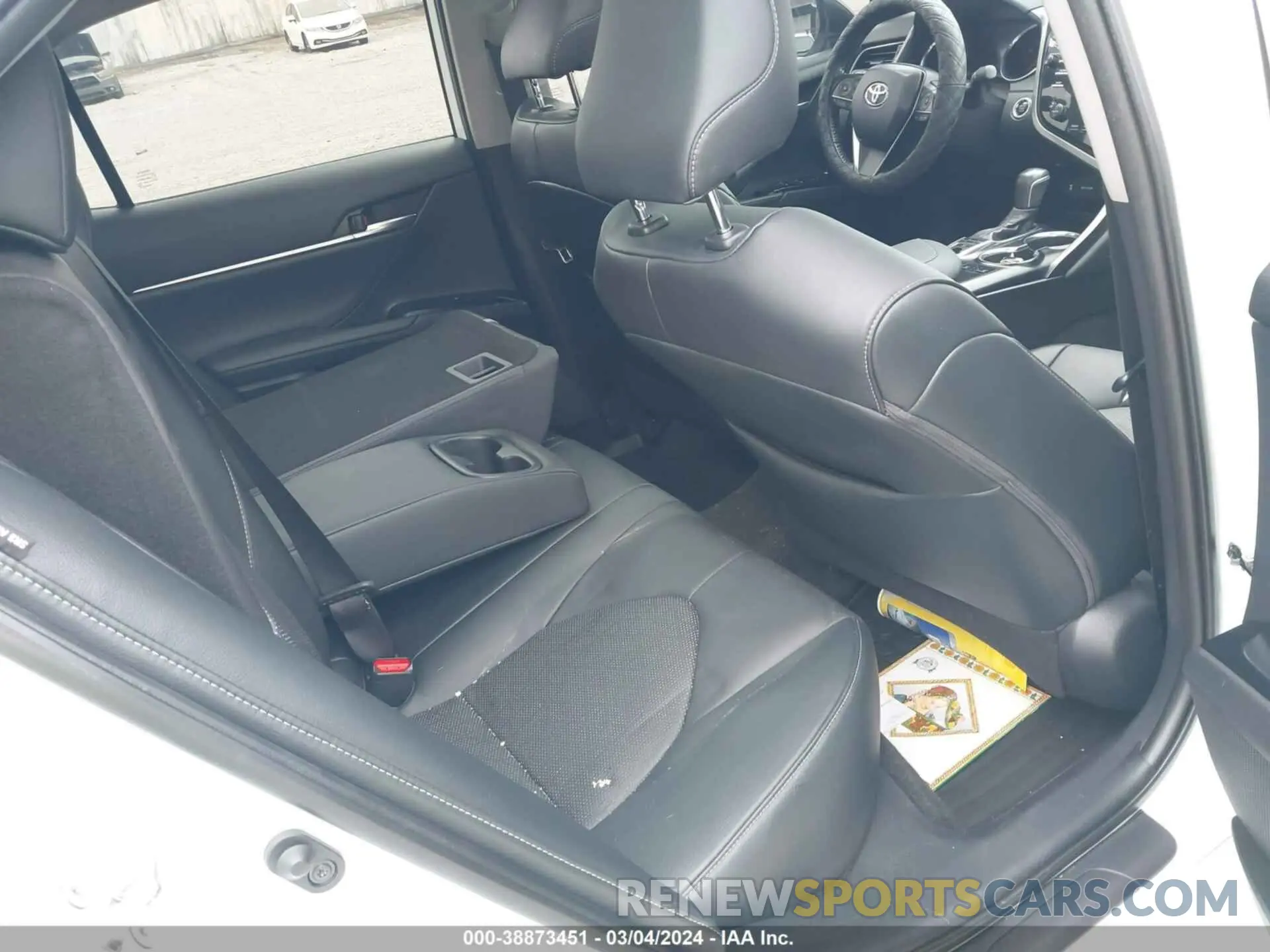 8 fotografías del automóvil dañado 4T1B61HK5KU253065 TOYOTA CAMRY 2019