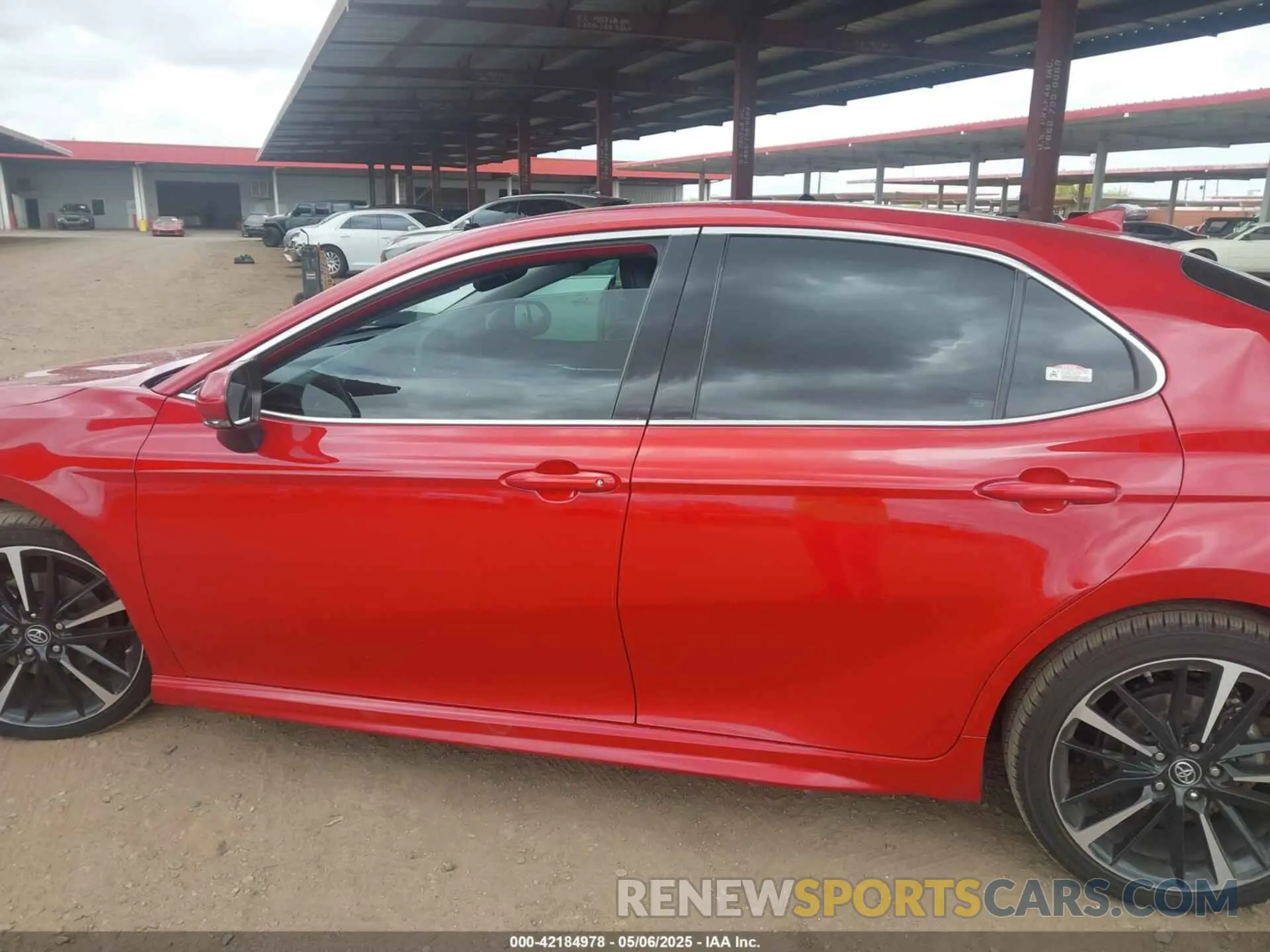 15 fotografías del automóvil dañado 4T1B61HK5KU288320 TOYOTA CAMRY 2019